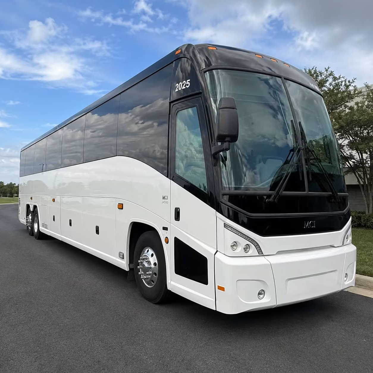 grand canyon charter bus rentals from tucson for groups of all sizes